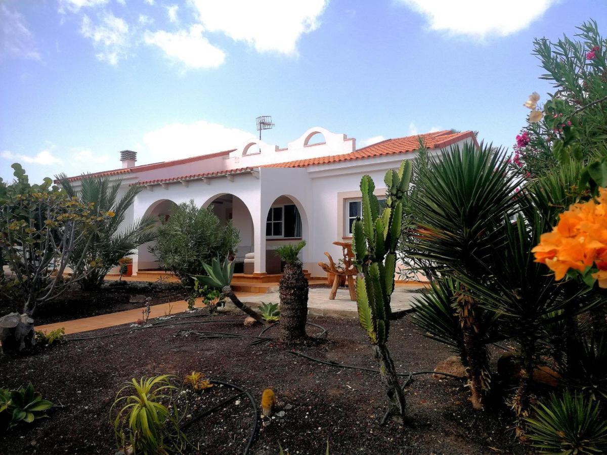 Villa Cheli Fuerteventura Golf Resort Caleta De Fuste Exteriör bild